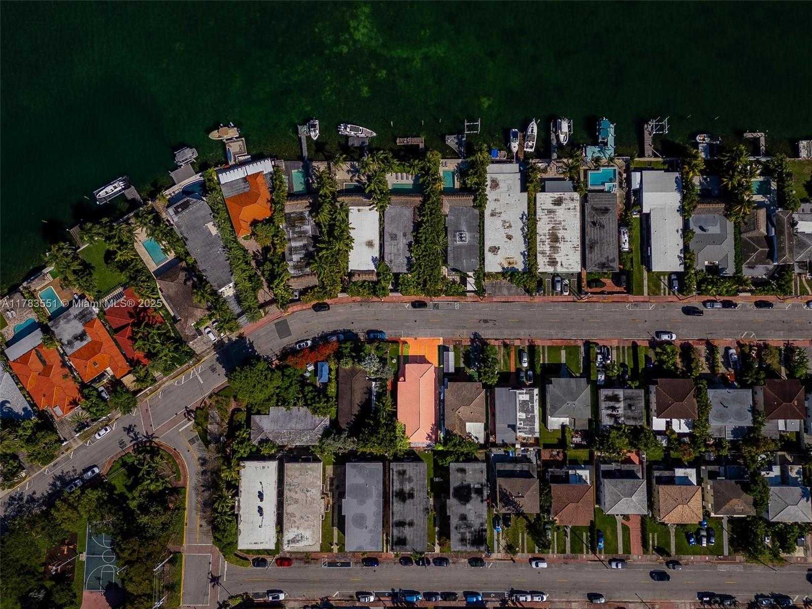 Small Image of 820 86TH ST, Miami Beach Number 2