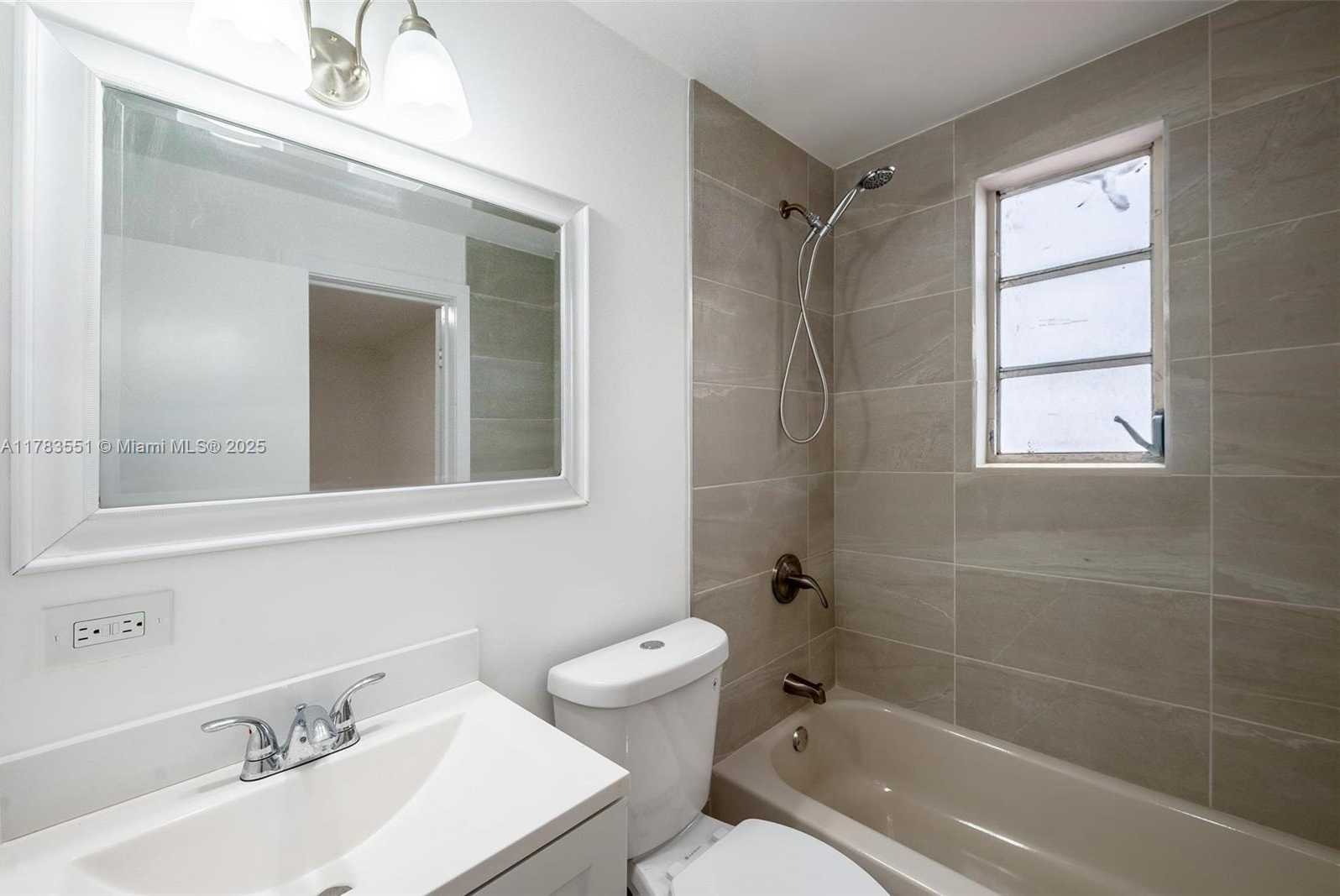 Small Image of 820 86TH ST, Miami Beach Number 31