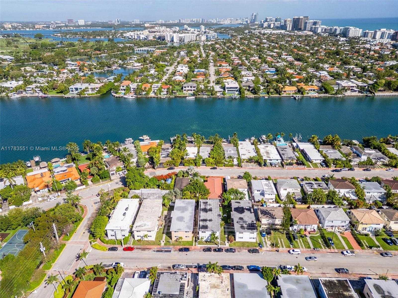 Small Image of 820 86TH ST, Miami Beach Number 37