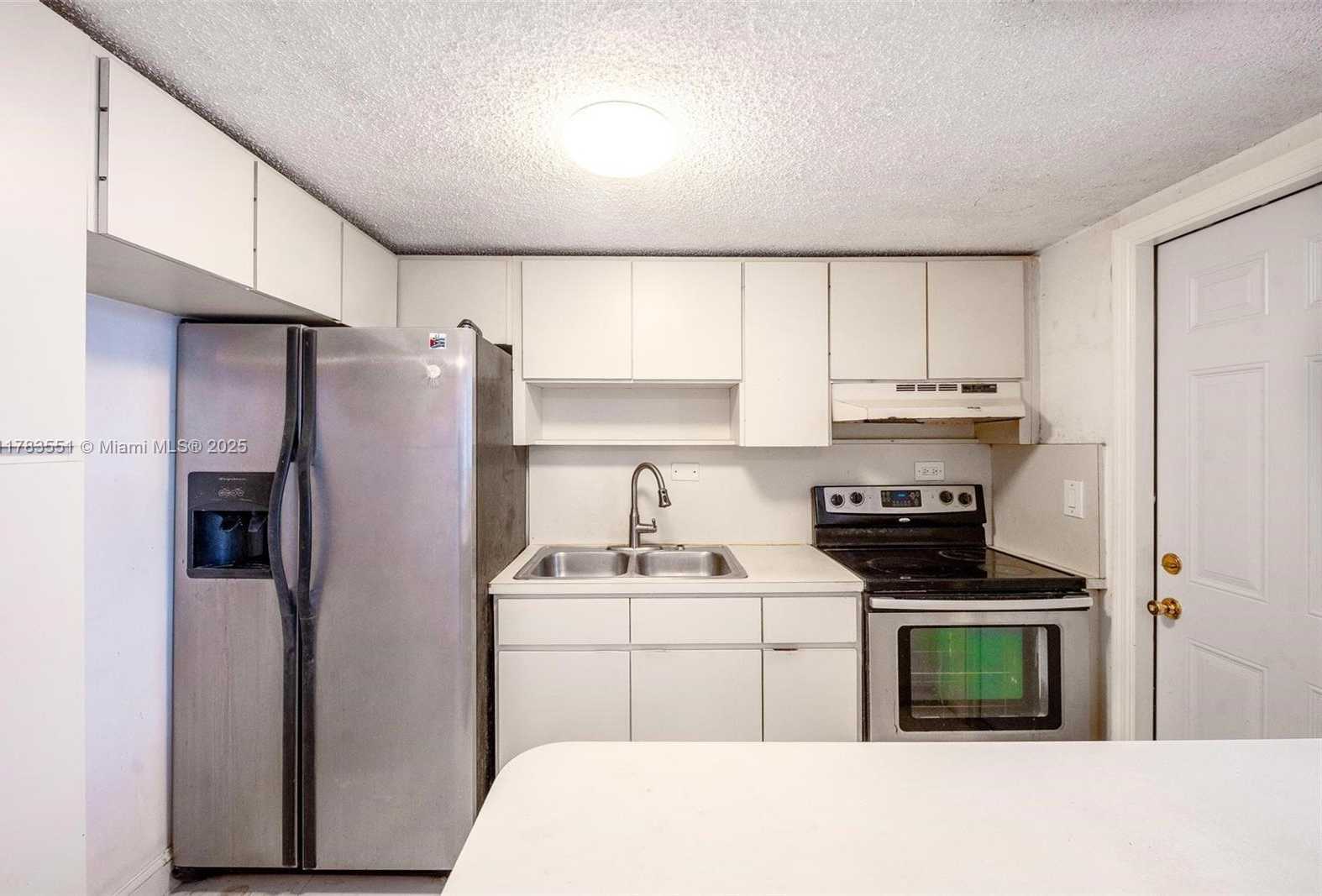 Small Image of 820 86TH ST, Miami Beach Number 41