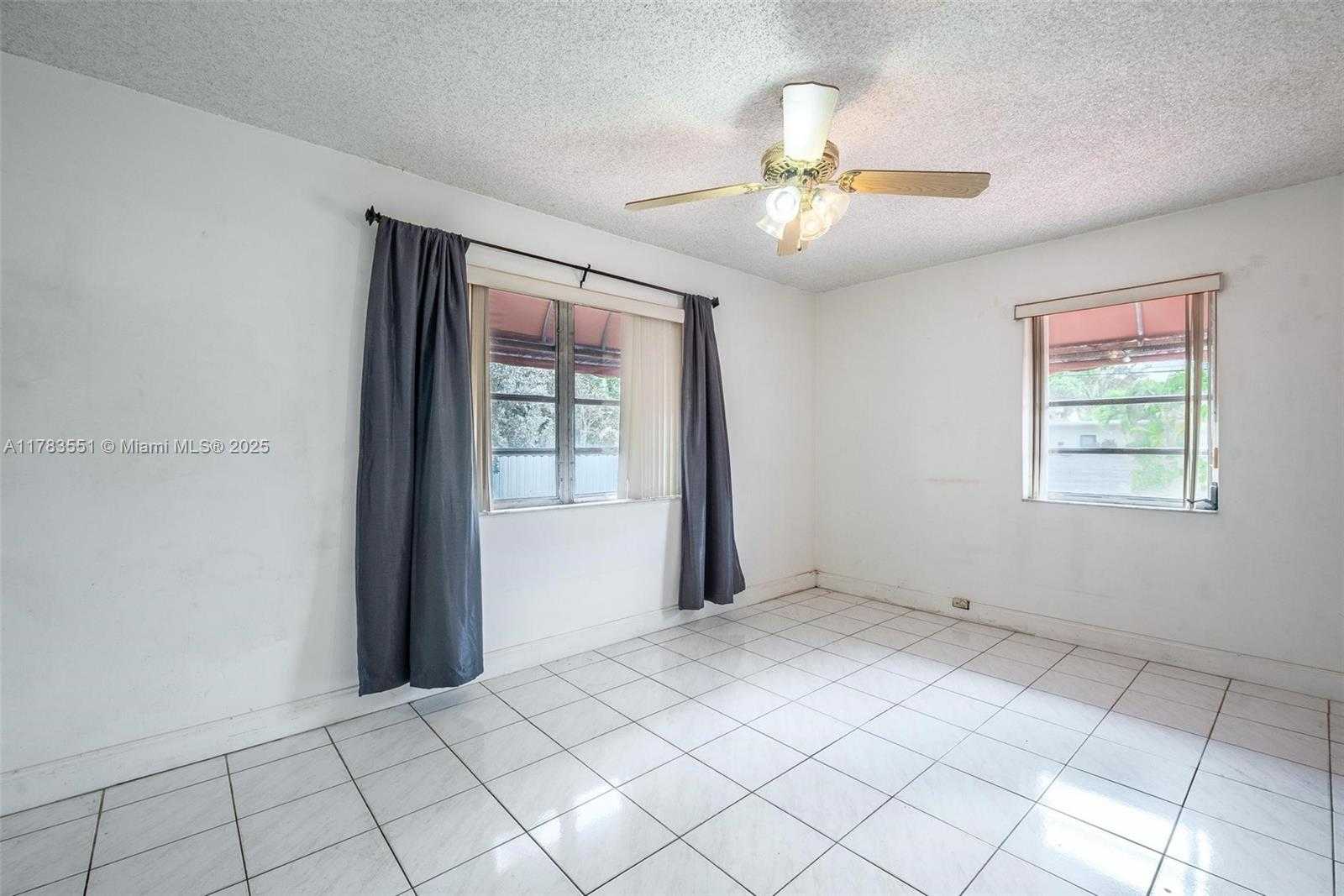 Small Image of 820 86TH ST, Miami Beach Number 47