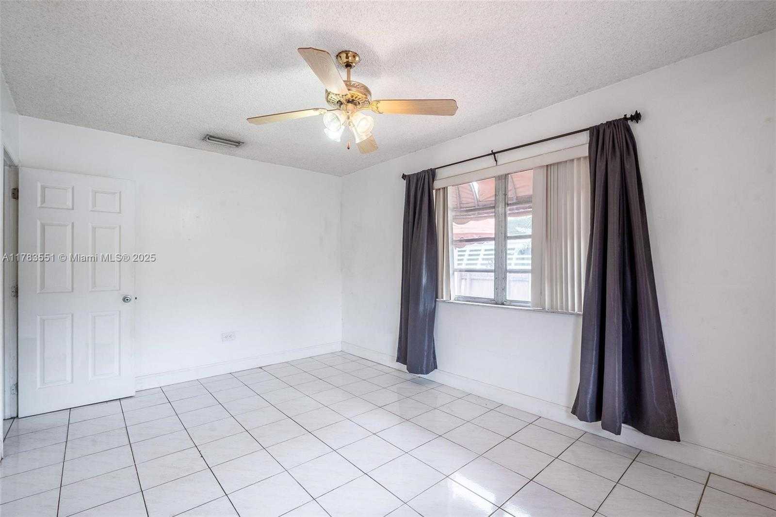 Small Image of 820 86TH ST, Miami Beach Number 51