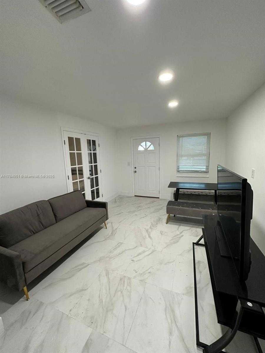 Small Image of 2320 #5, Dania Beach Number 15