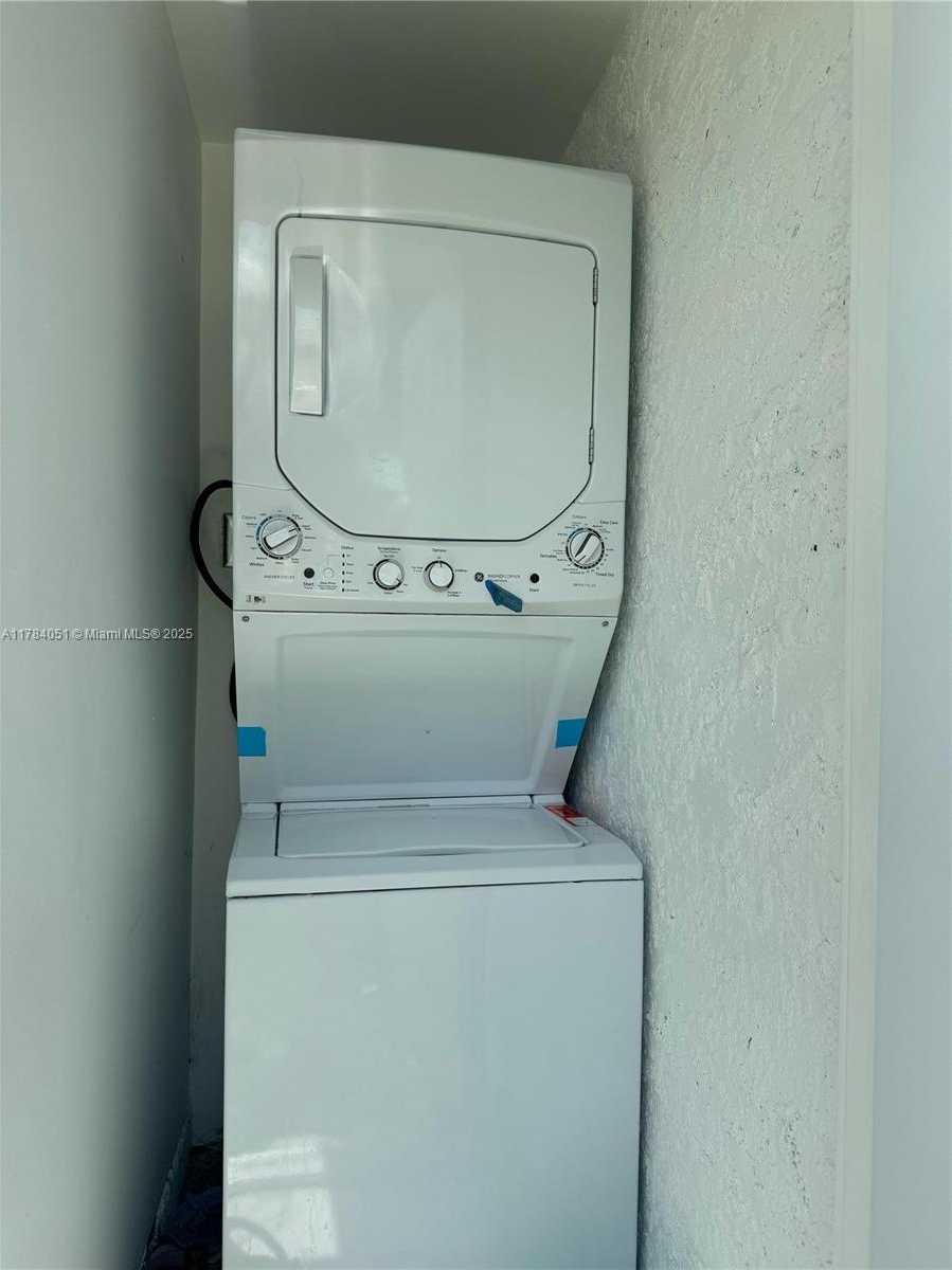 Small Image of 2320 #5, Dania Beach Number 21