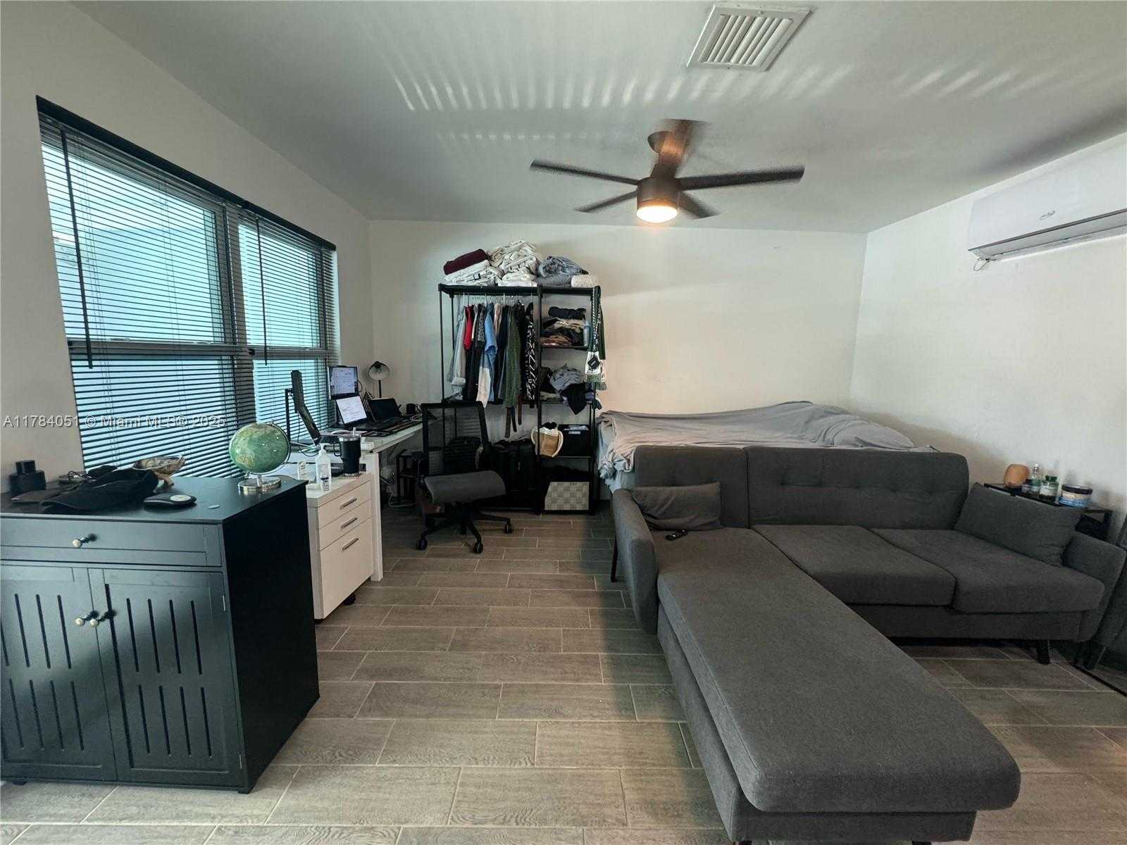 Small Image of 2320 #5, Dania Beach Number 25
