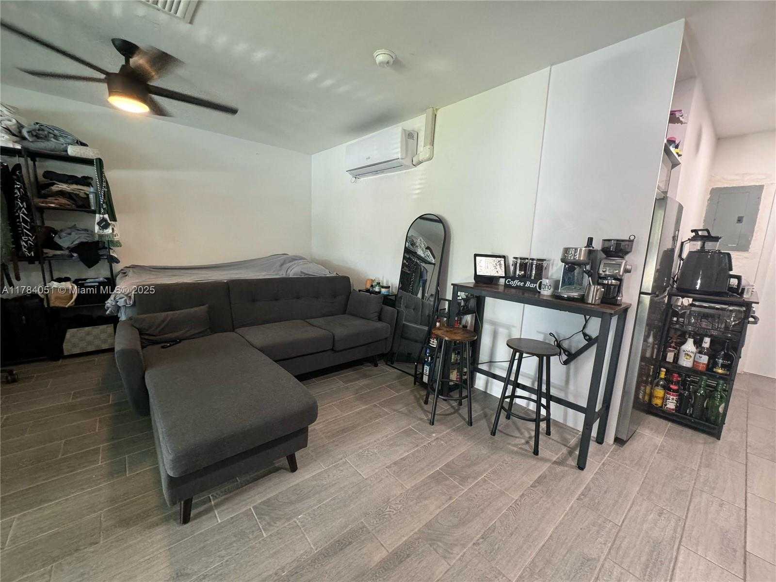Small Image of 2320 #5, Dania Beach Number 26