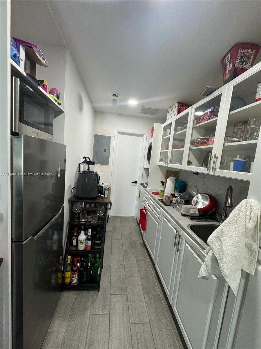 Small Image of 2320 #5, Dania Beach Number 30