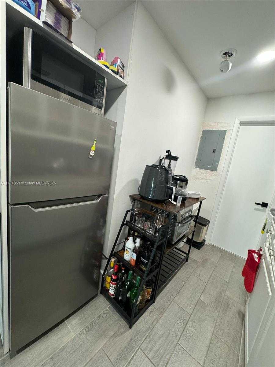 Small Image of 2320 #5, Dania Beach Number 31