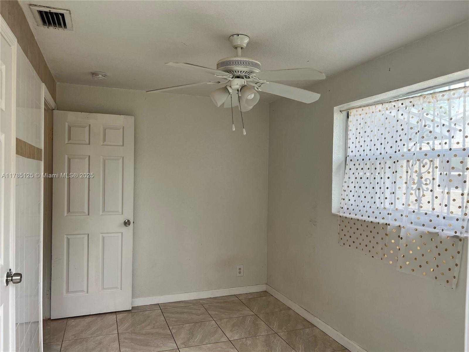 Small Image of 236 NORTH WEST 9TH AVE, South Bay Number 5