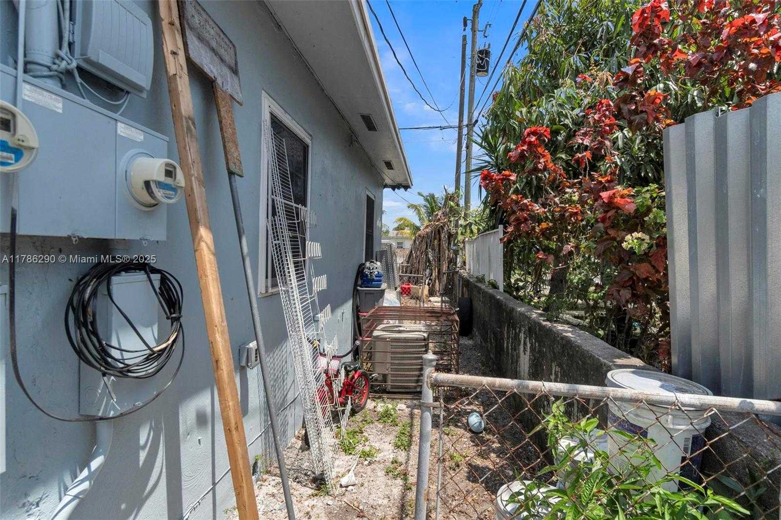 Small Image of 1006 NORTH WEST 112TH TER #2, Miami Number 23