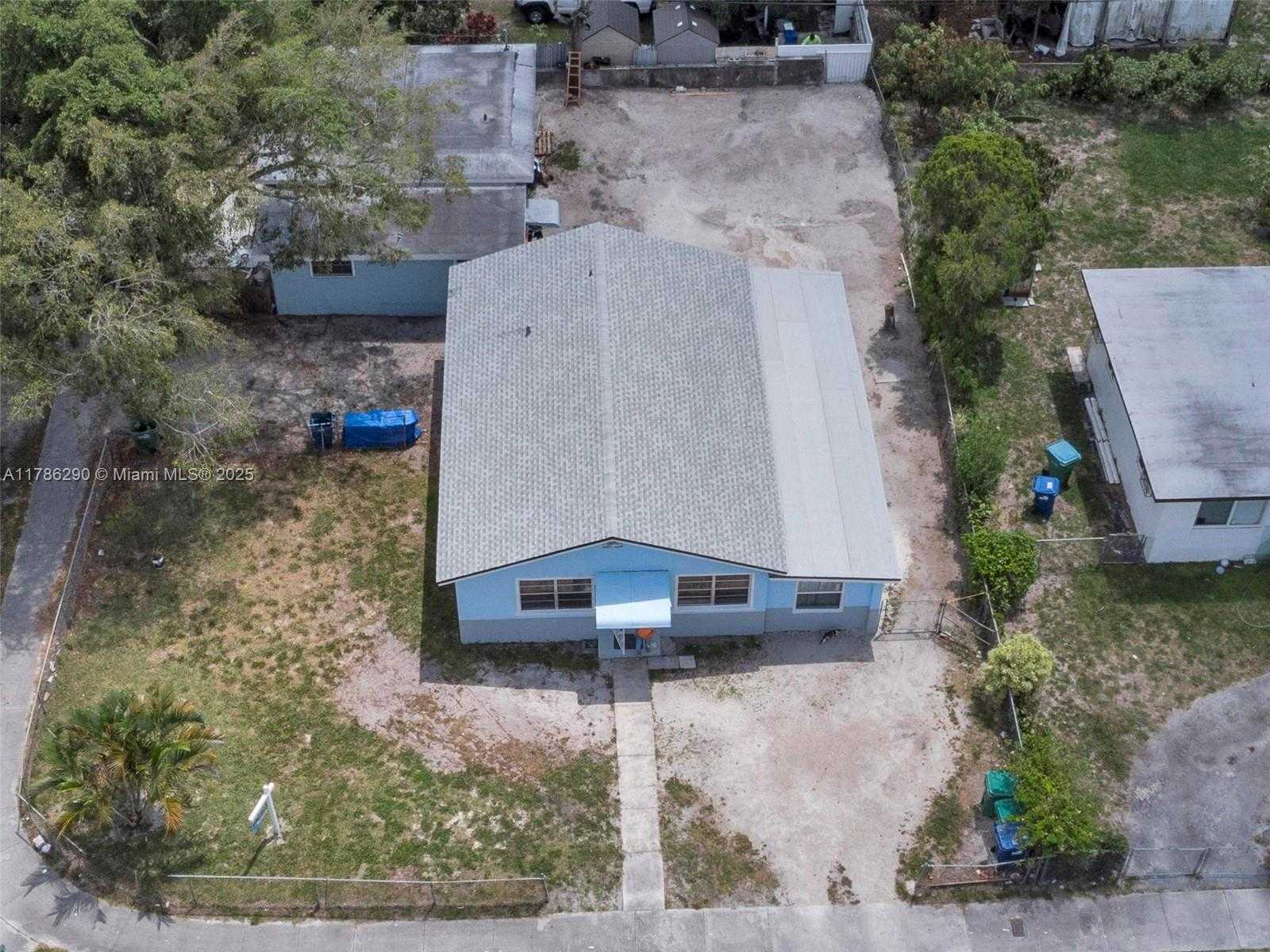 Small Image of 1006 NORTH WEST 112TH TER #2, Miami Number 27