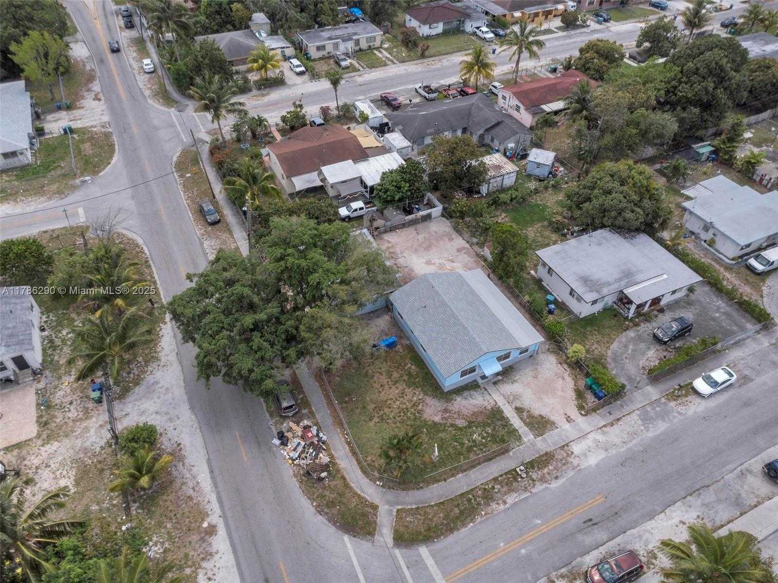 Small Image of 1006 NORTH WEST 112TH TER #2, Miami Number 29