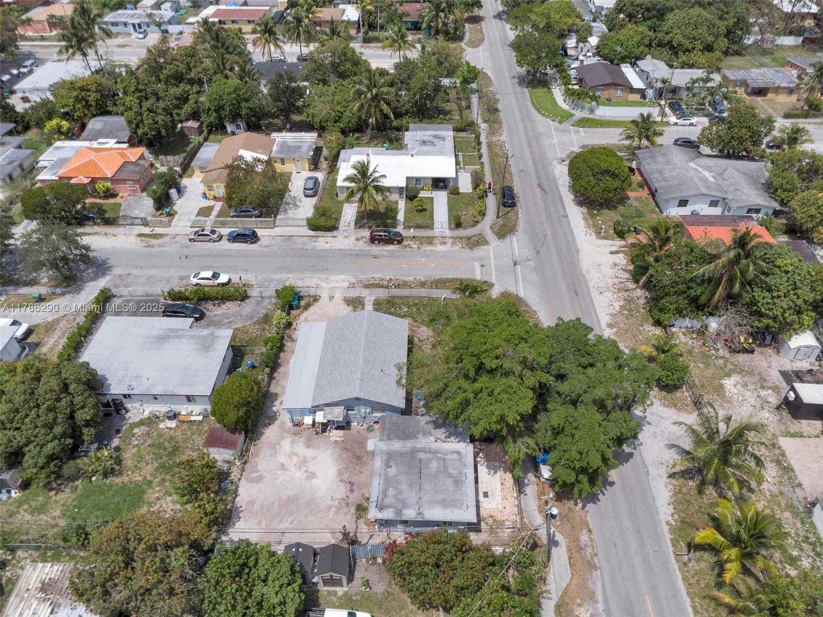 Small Image of 1006 NORTH WEST 112TH TER #2, Miami Number 30