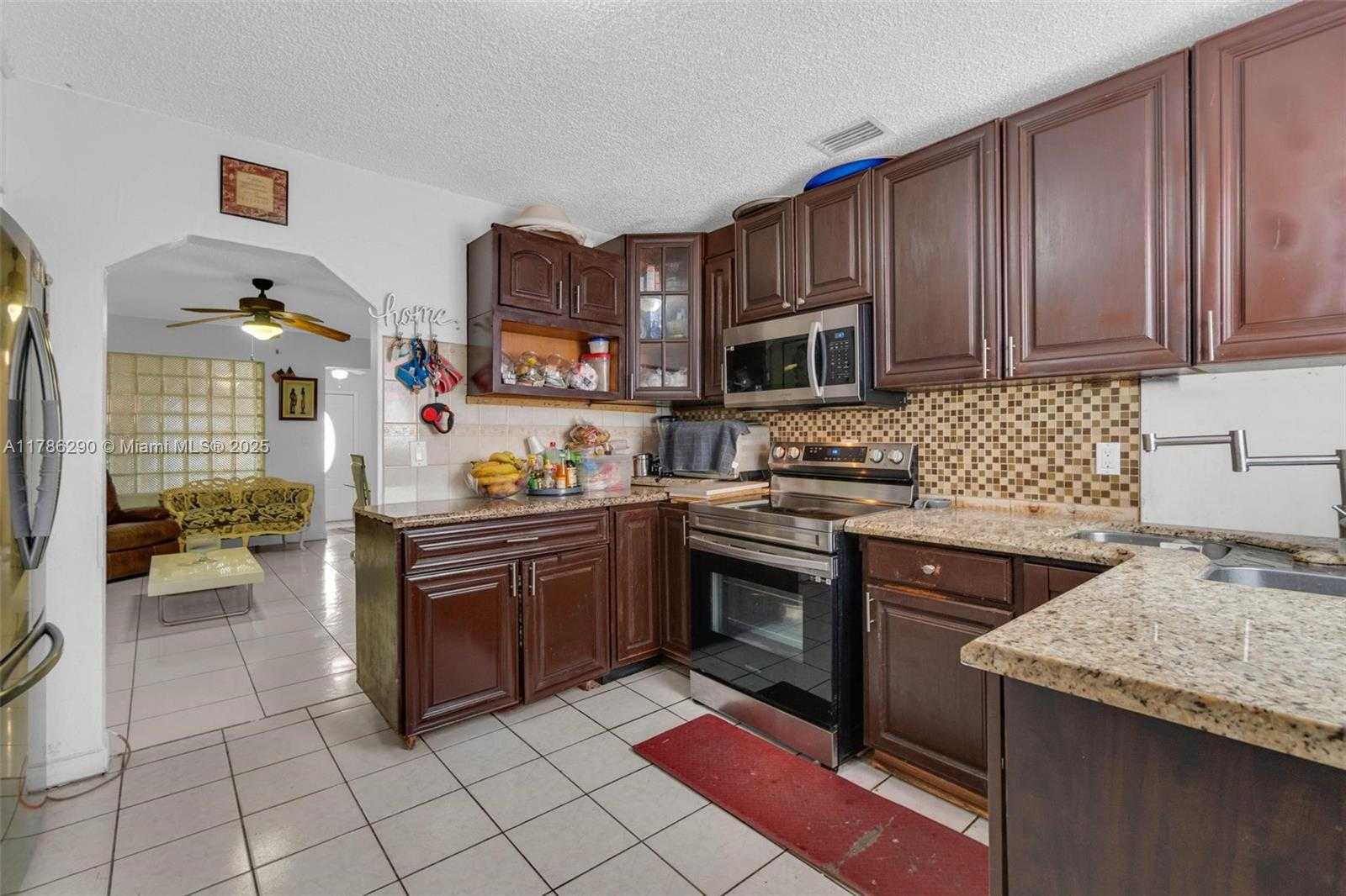 Small Image of 1006 NORTH WEST 112TH TER #2, Miami Number 7