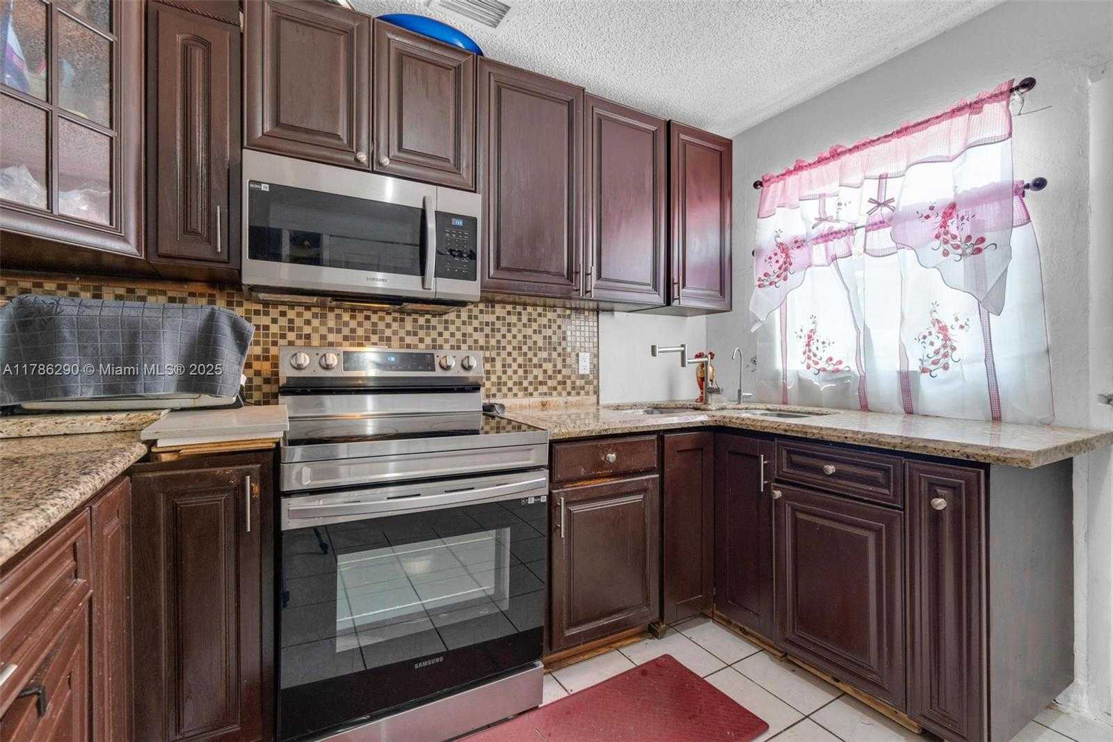 Small Image of 1006 NORTH WEST 112TH TER #2, Miami Number 8