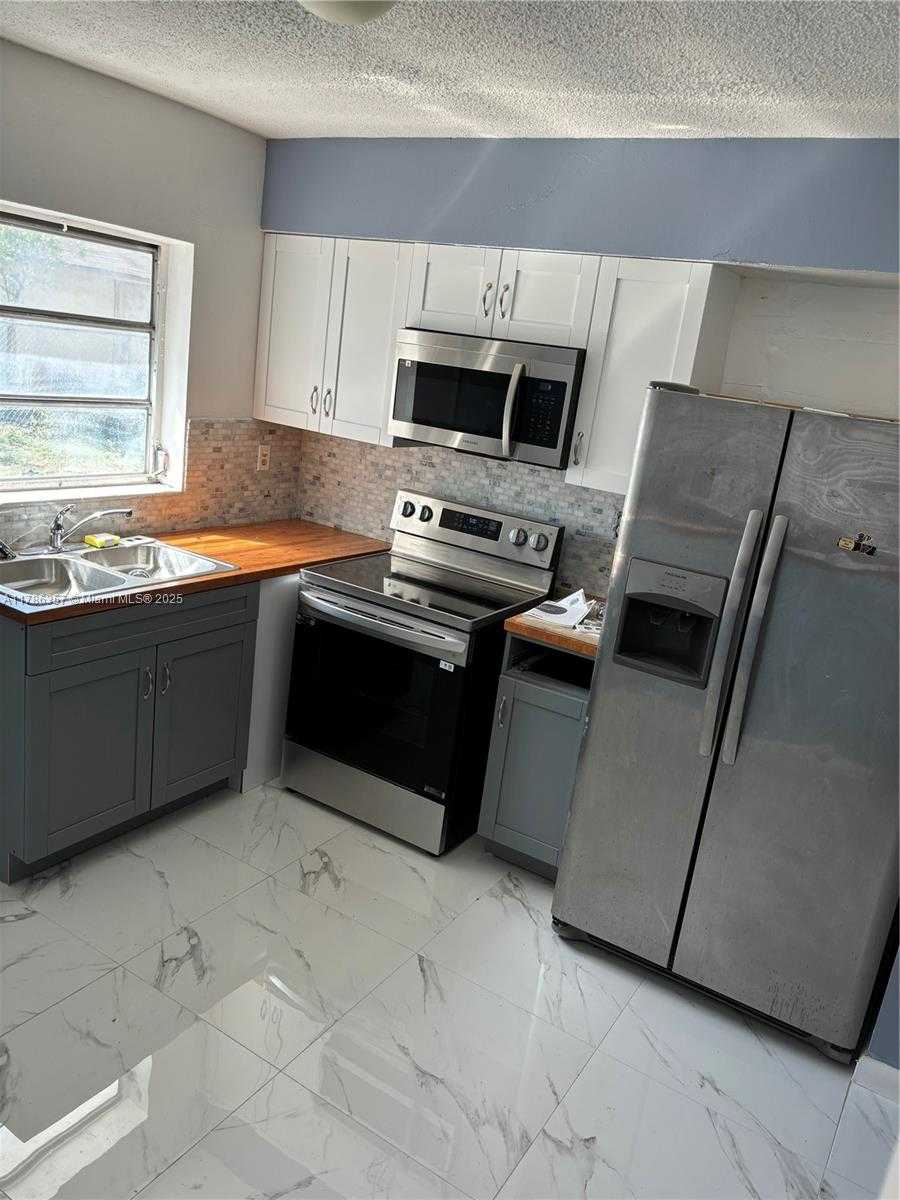 Small Image of 1035 NORTH WEST 8TH AVE, Fort Lauderdale Number 7