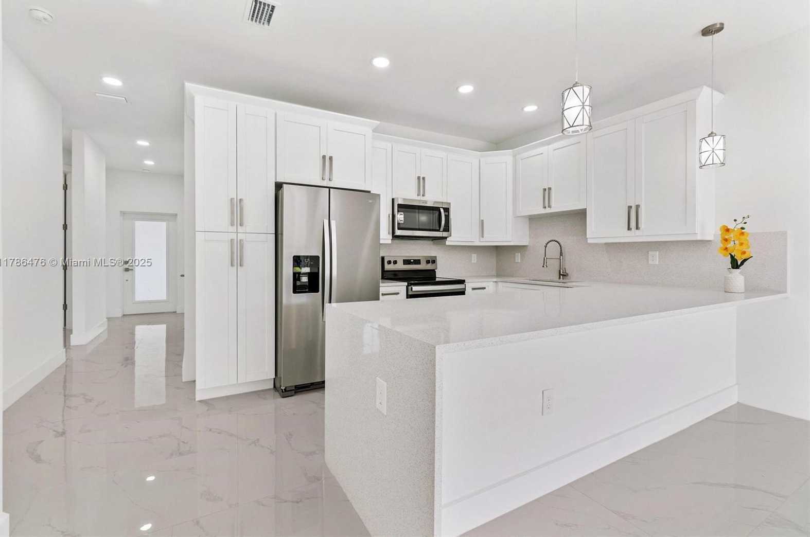 Small Image of 2516 PARK RD, Lehigh Acres Number 7