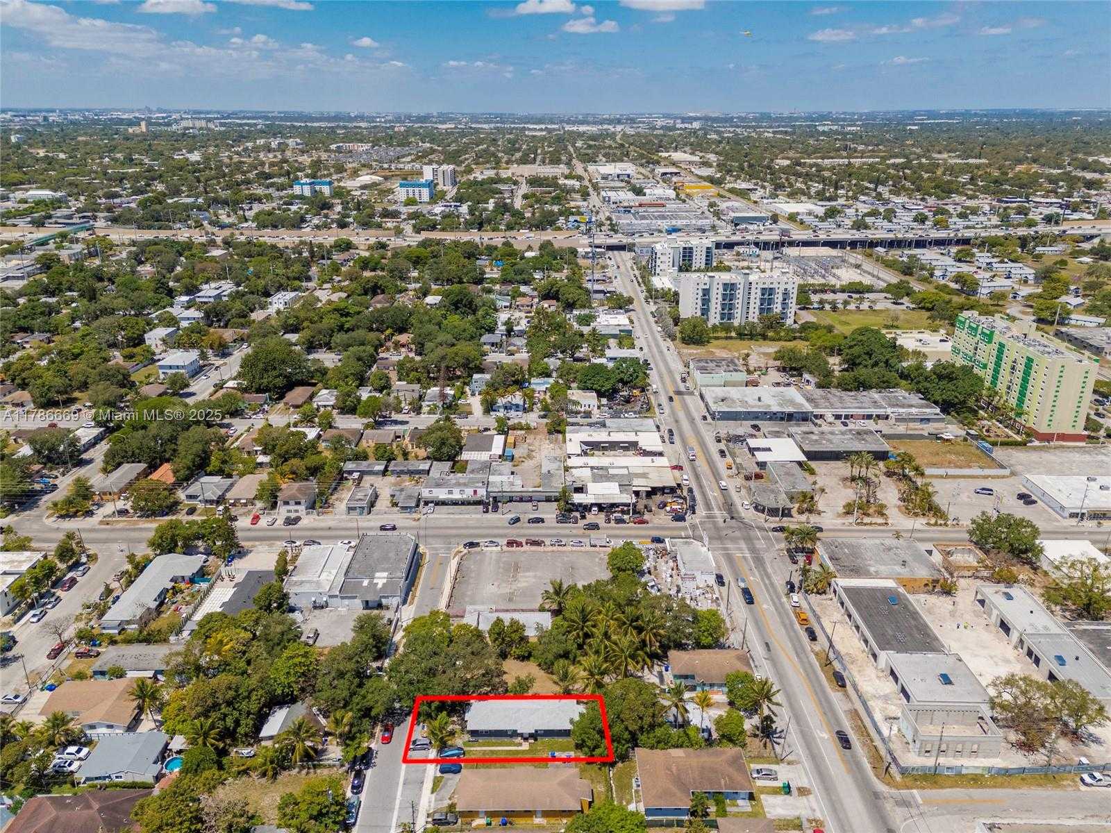 Small Image of 171 NORTH WEST 70TH ST, Miami Number 11