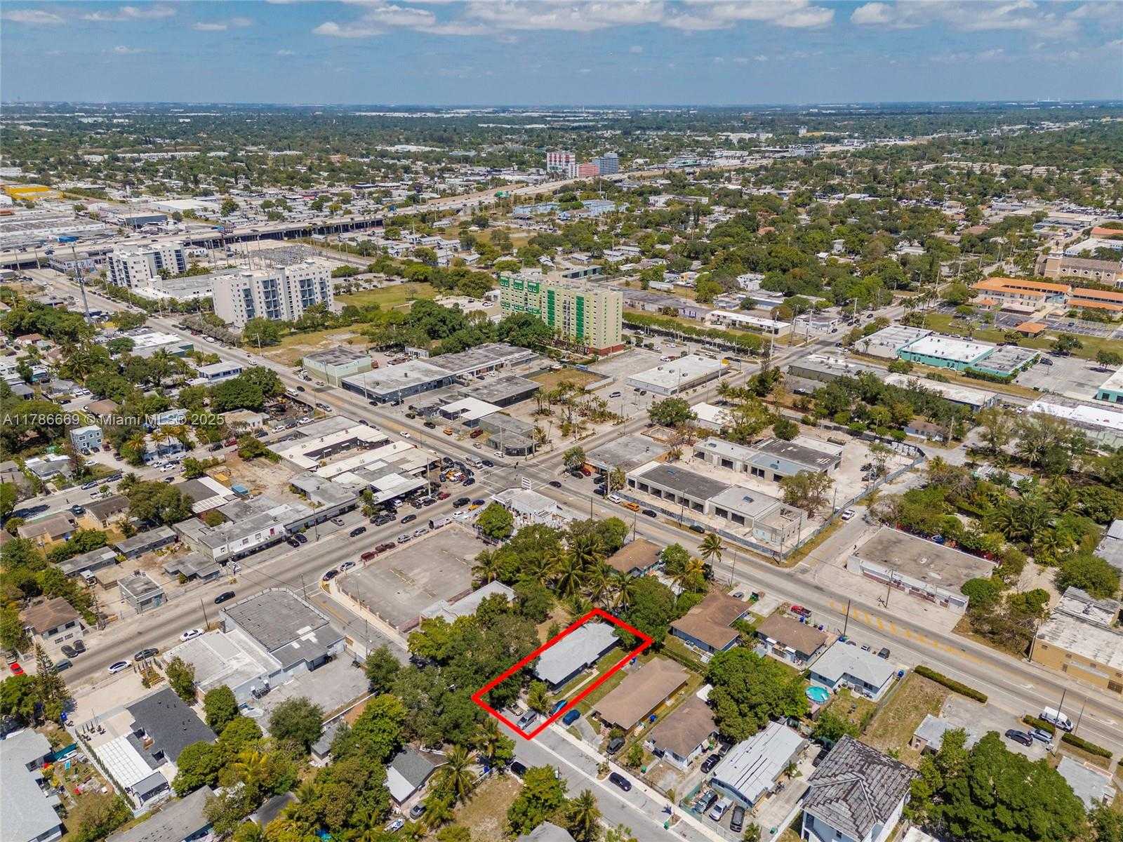 Small Image of 171 NORTH WEST 70TH ST, Miami Number 12