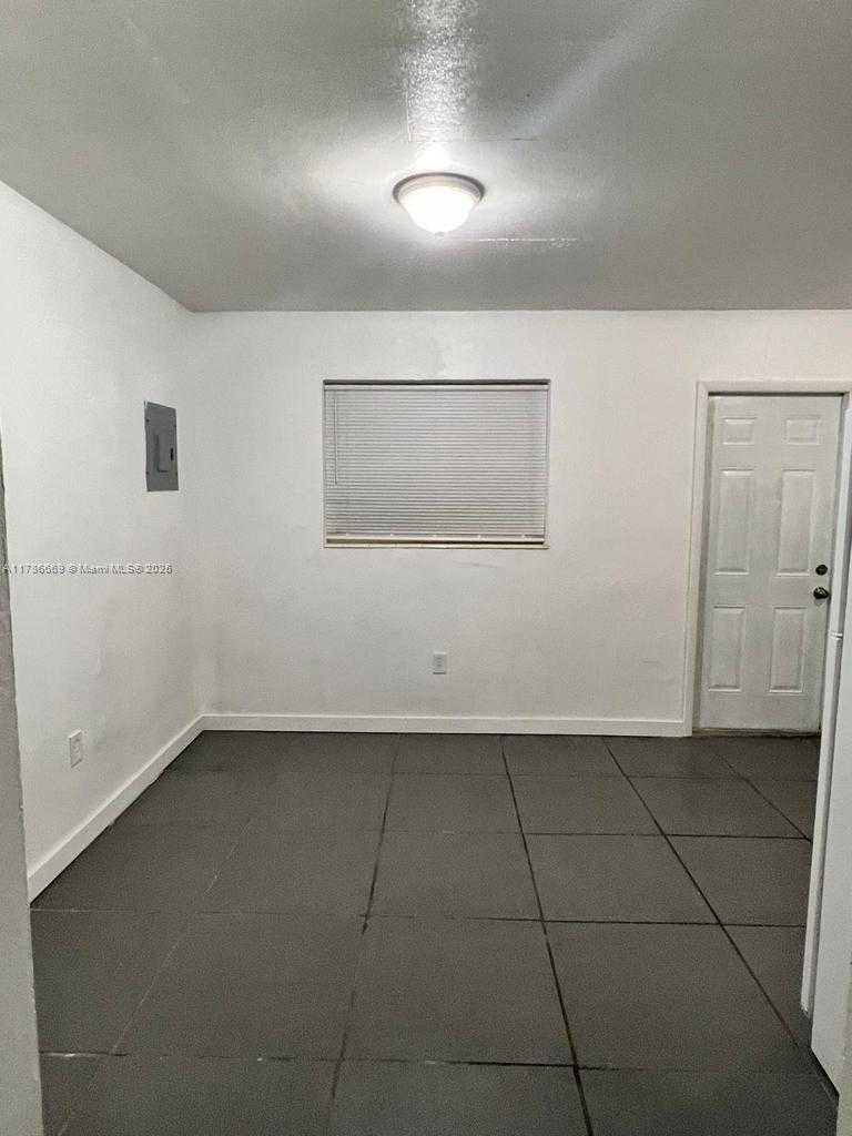 Small Image of 171 NORTH WEST 70TH ST, Miami Number 18