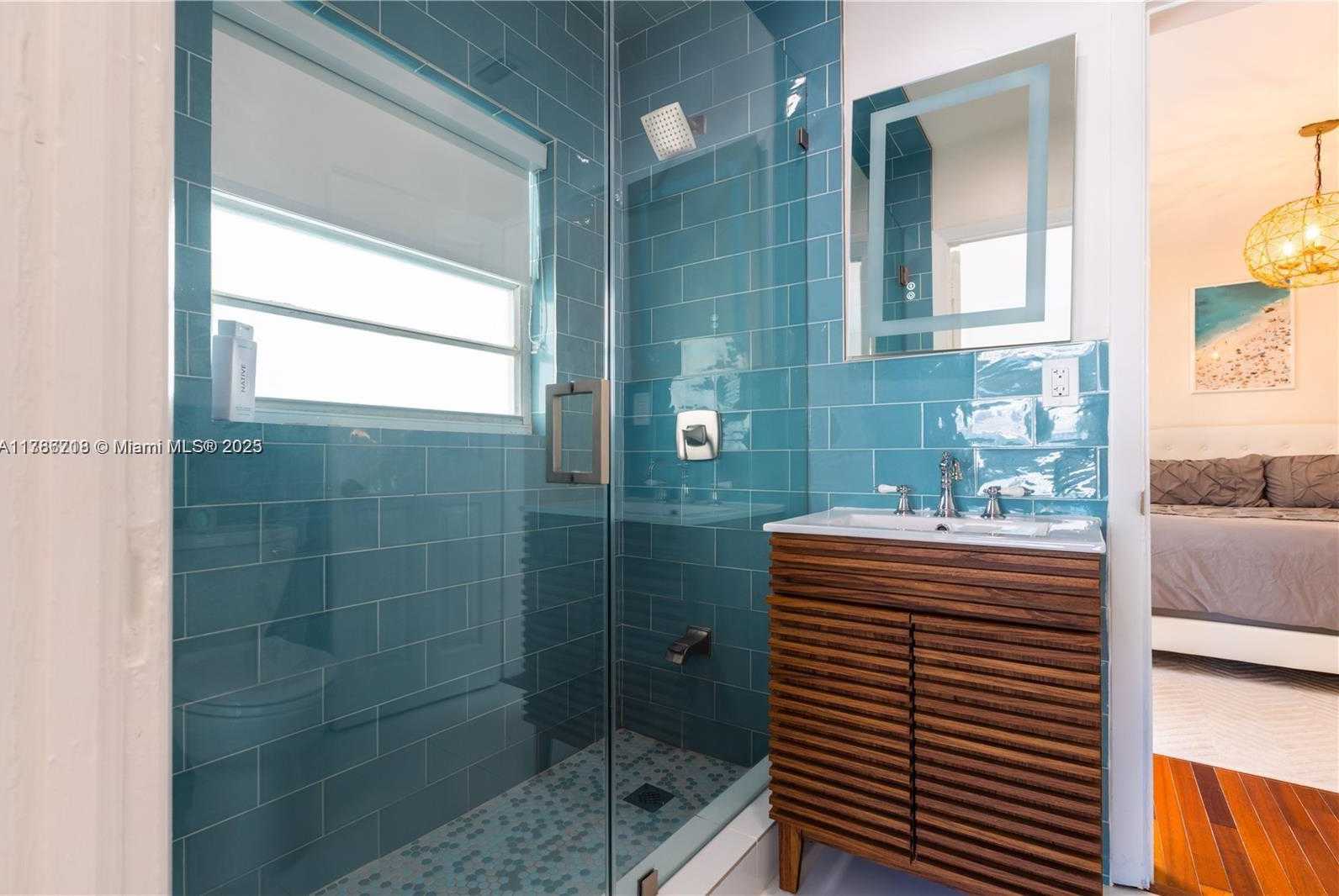 Small Image of 426 NORTH EAST 26TH ST, Miami Number 17
