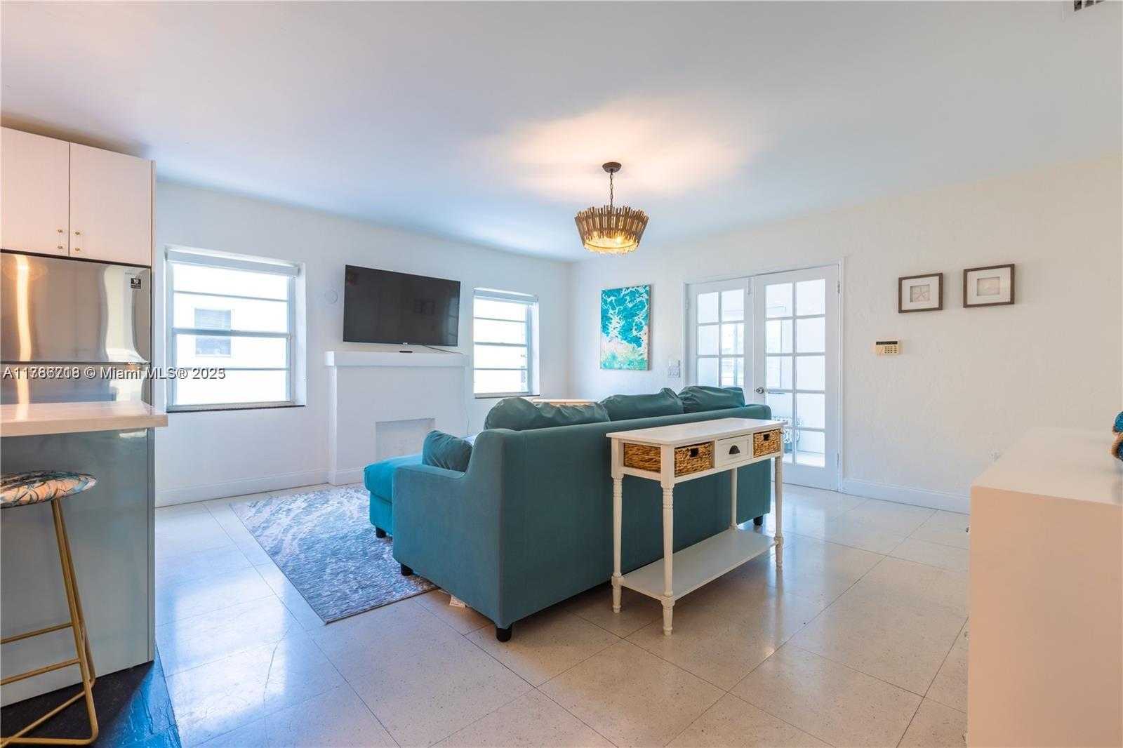Small Image of 426 NORTH EAST 26TH ST, Miami Number 3