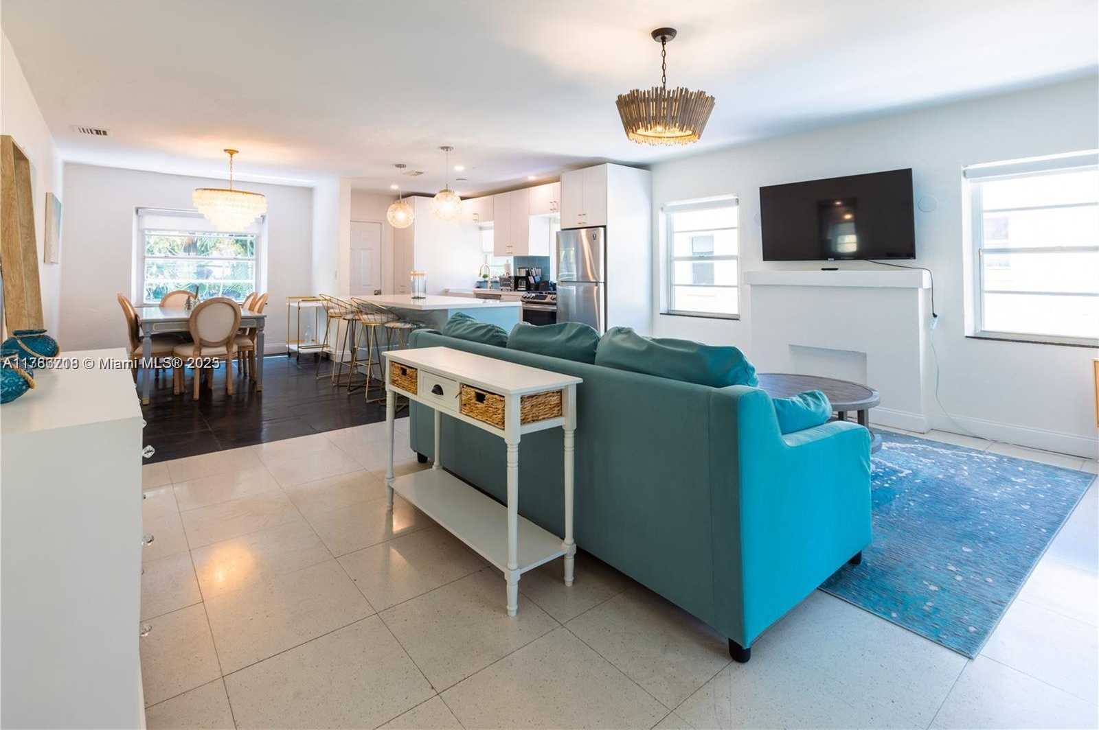 Small Image of 426 NORTH EAST 26TH ST, Miami Number 4