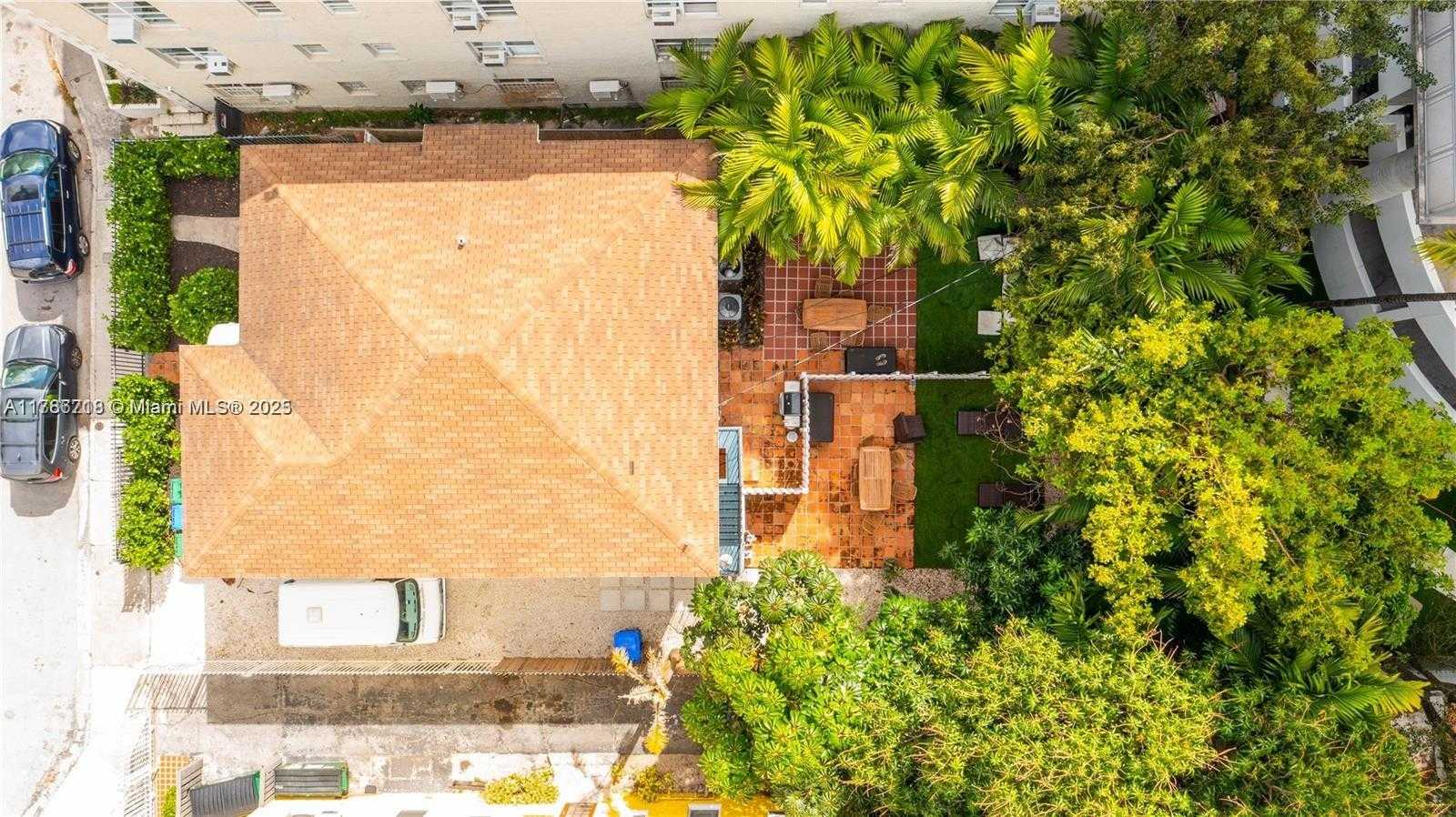Small Image of 426 NORTH EAST 26TH ST, Miami Number 9