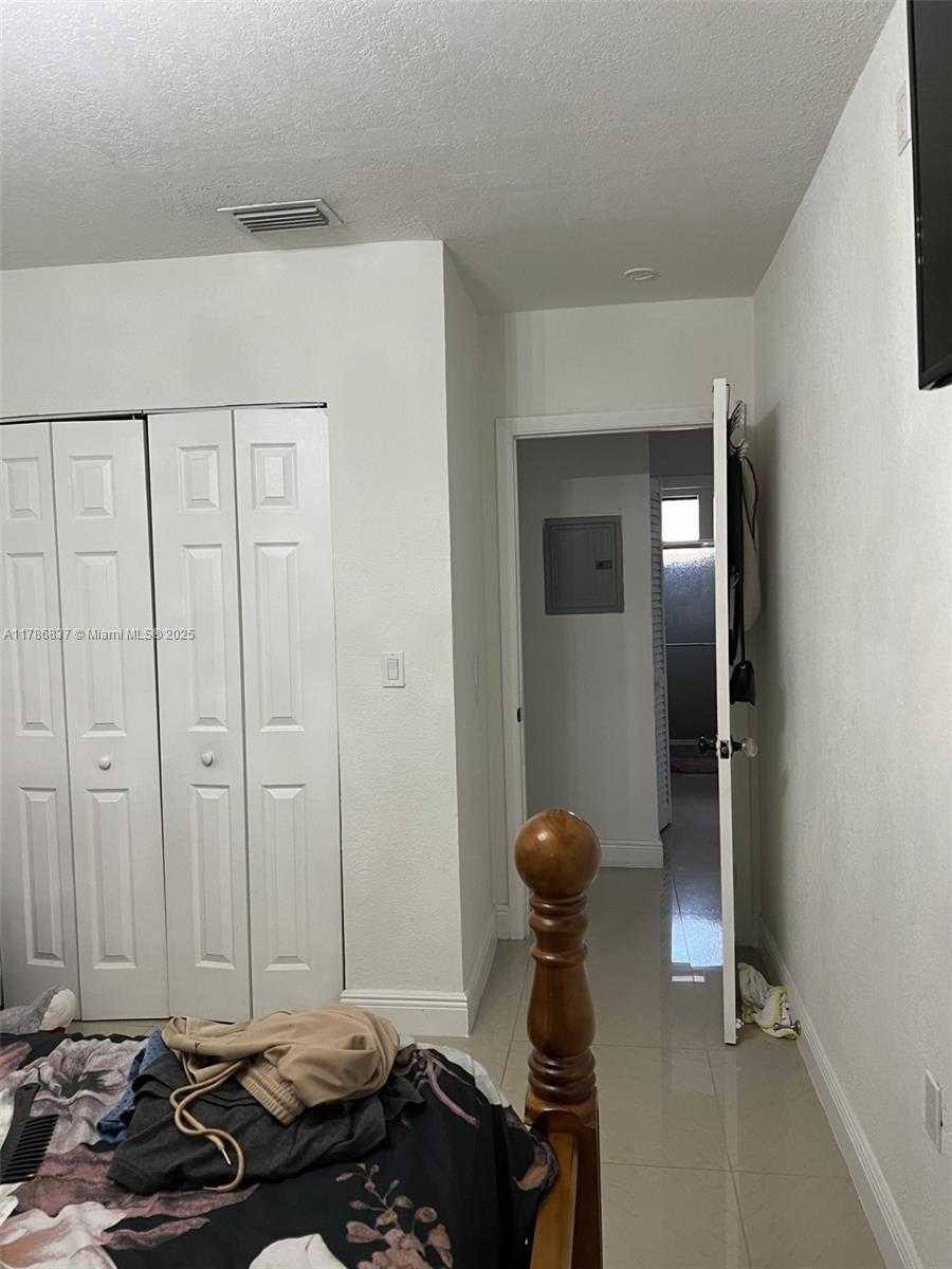 Small Image of 7225 SOUTH WEST 21ST ST, Miami Number 5
