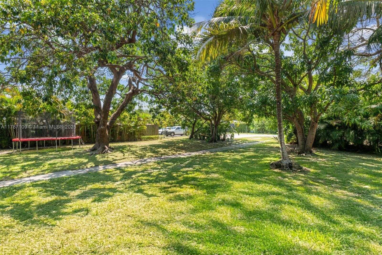 Small Image of 11105 NORTH EAST 9TH AVE #2, Biscayne Park Number 29