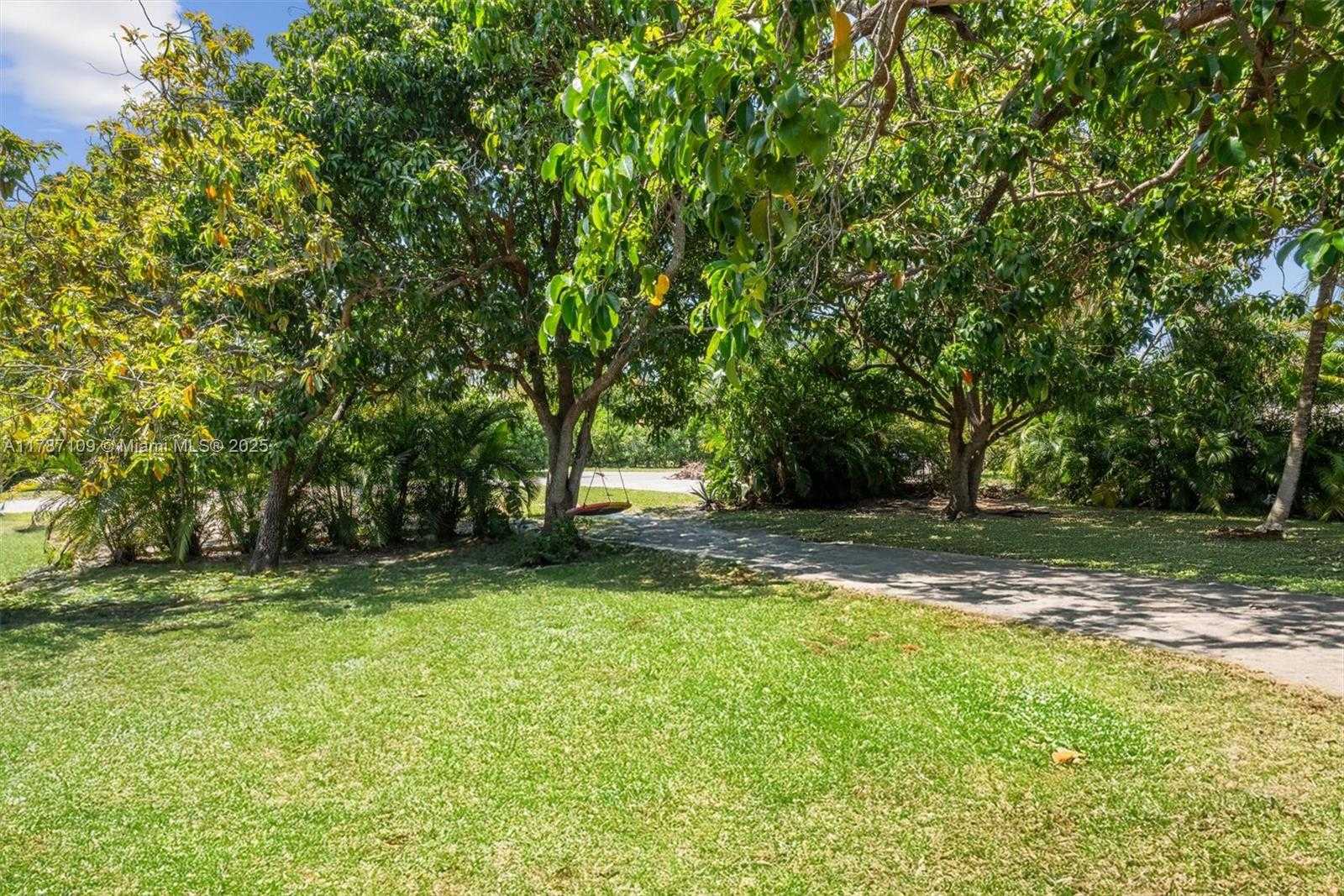 Small Image of 11105 NORTH EAST 9TH AVE #2, Biscayne Park Number 30