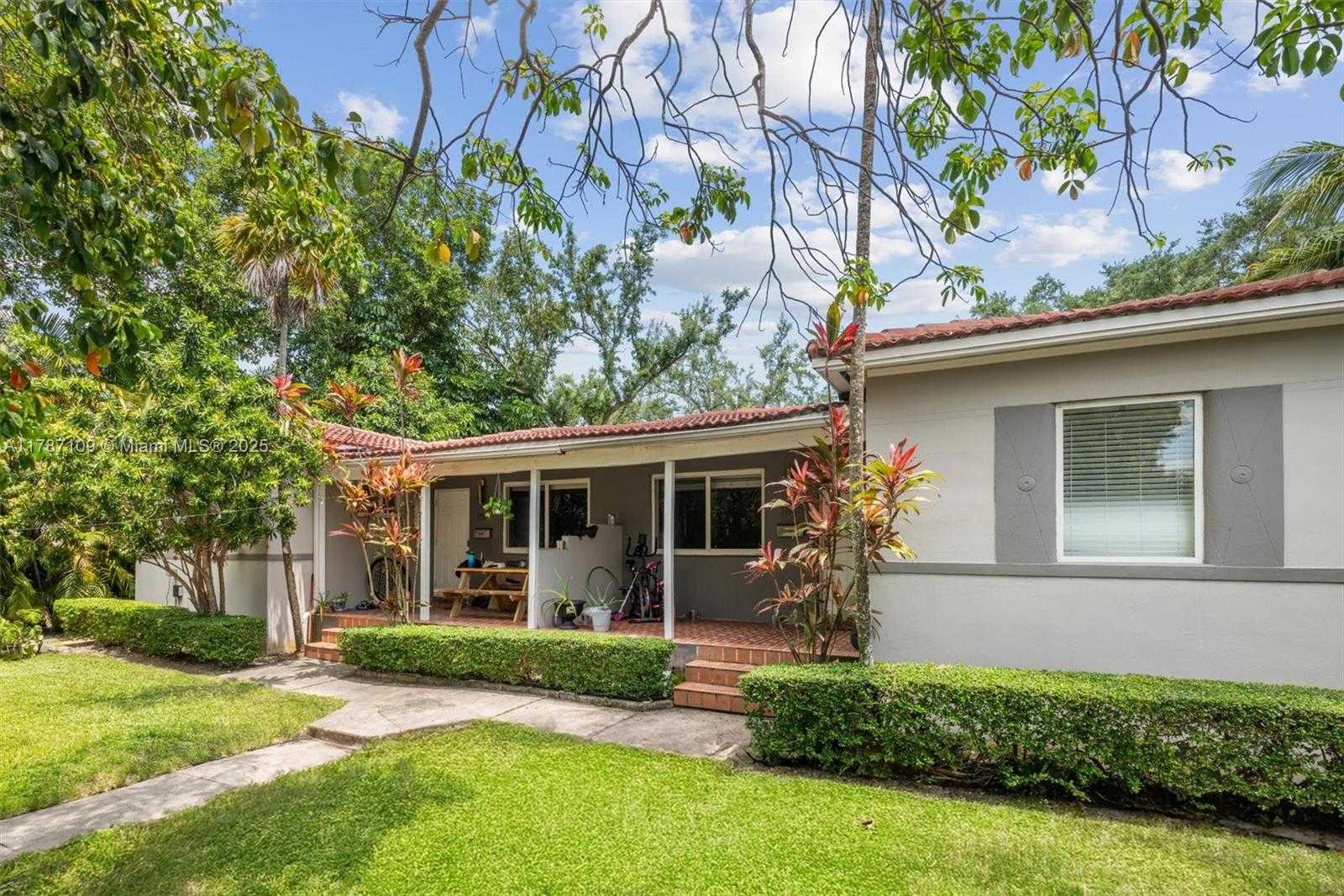 Small Image of 11105 NORTH EAST 9TH AVE #2, Biscayne Park Number 4