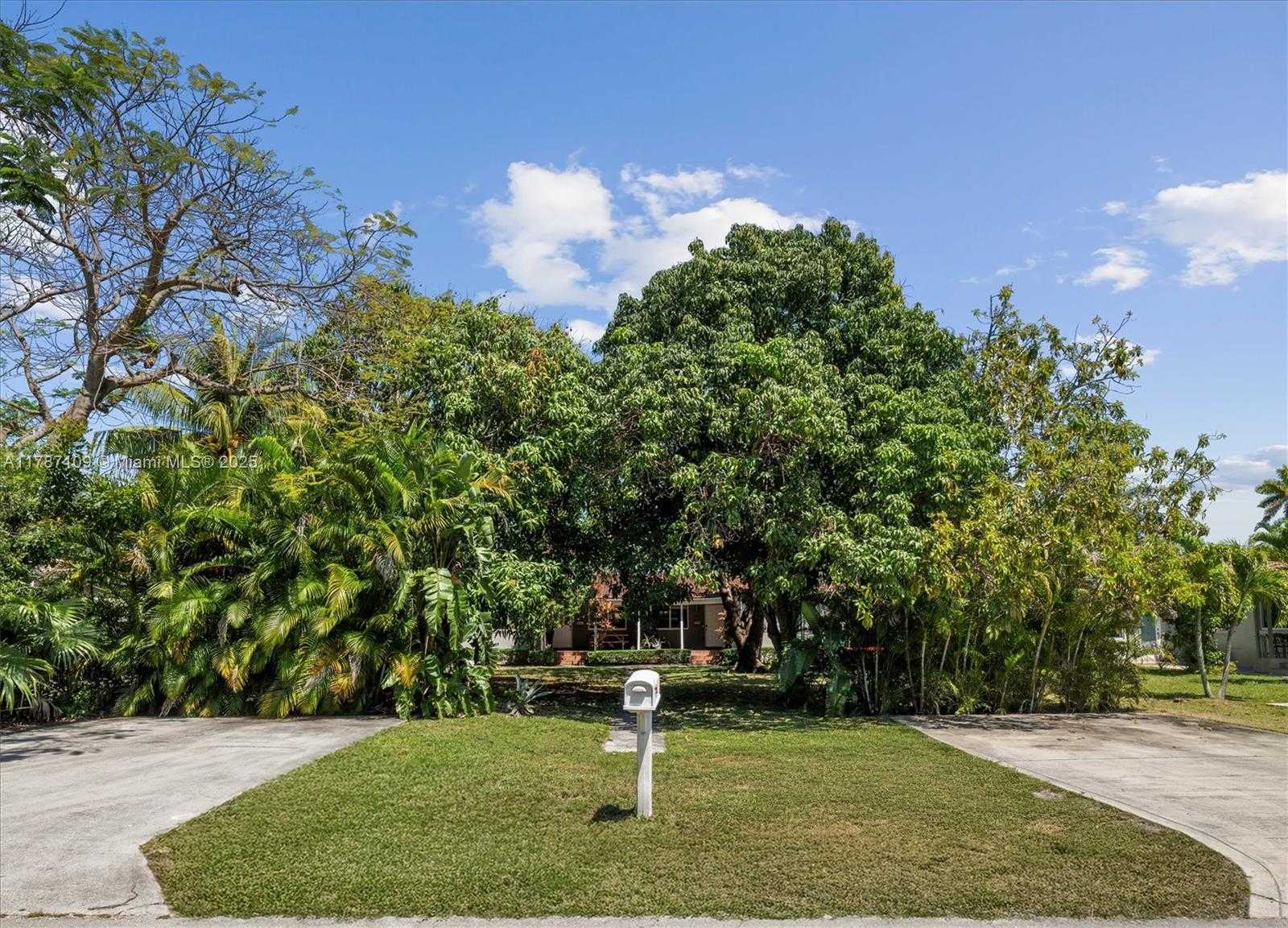 Small Image of 11105 NORTH EAST 9TH AVE #2, Biscayne Park Number 8