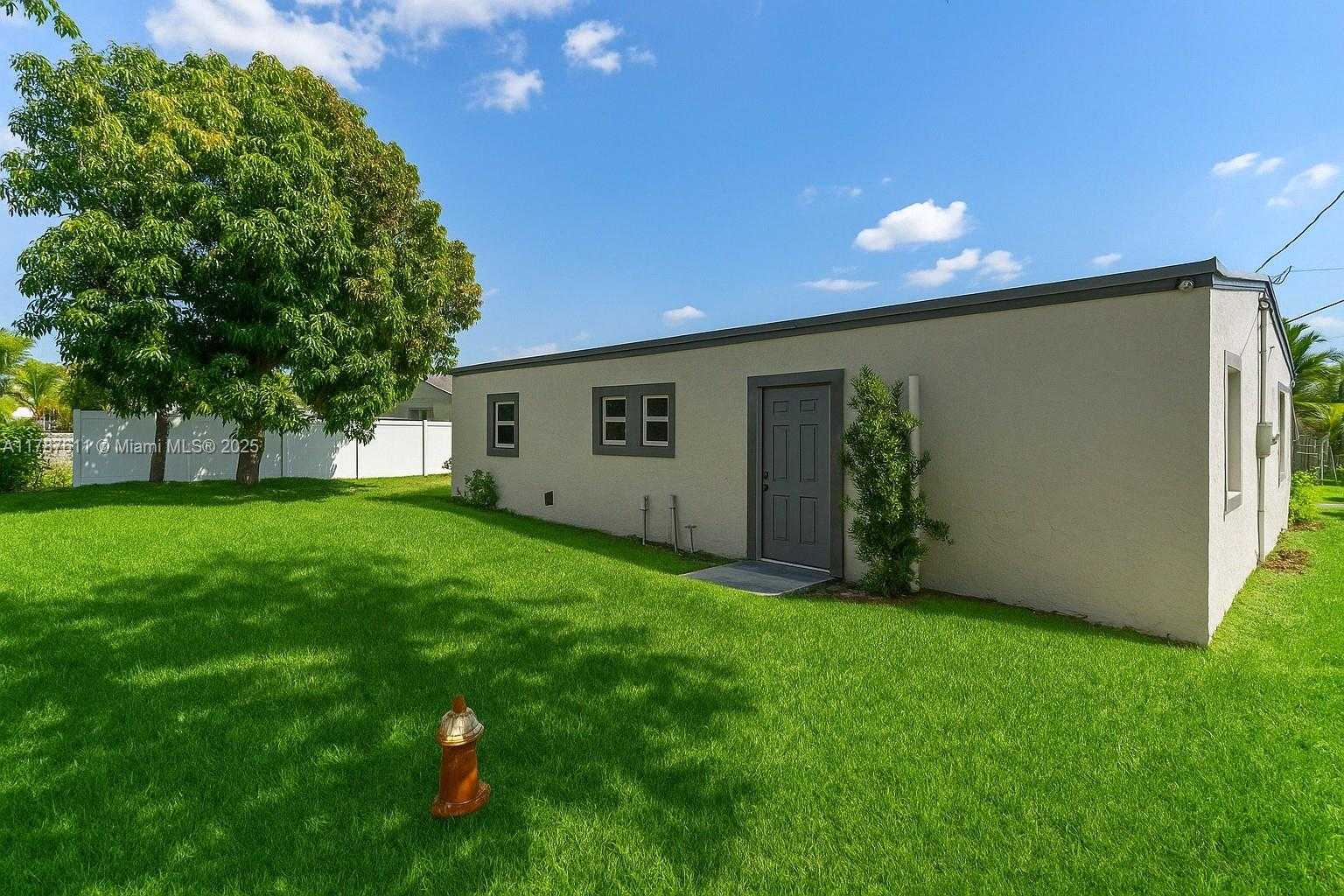 Small Image of 607 SOUTH WEST 3RD ST #2, Delray Beach Number 2