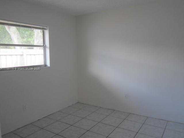 Small Image of Pompano Beach Number 25