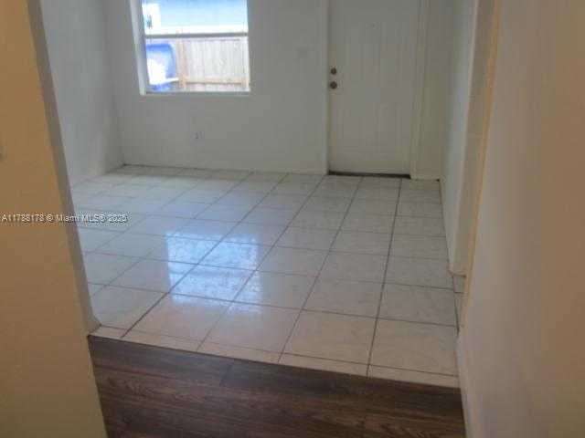 Small Image of Pompano Beach Number 29