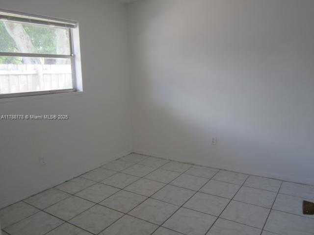 Small Image of Pompano Beach Number 33