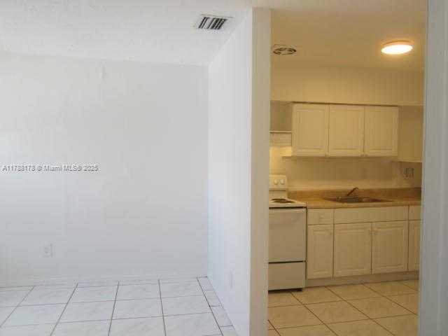 Small Image of Pompano Beach Number 45