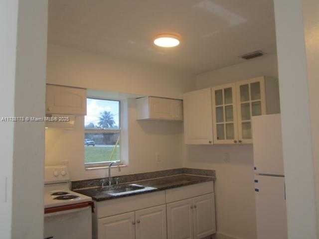 Small Image of Pompano Beach Number 6