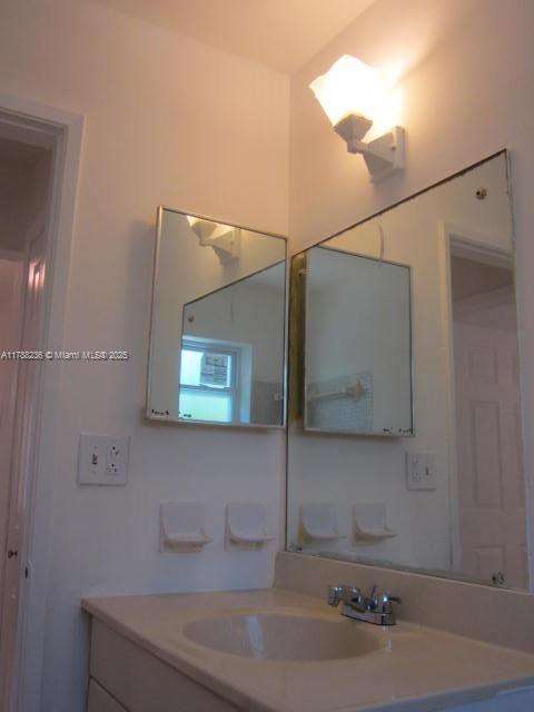 Small Image of Pompano Beach Number 39
