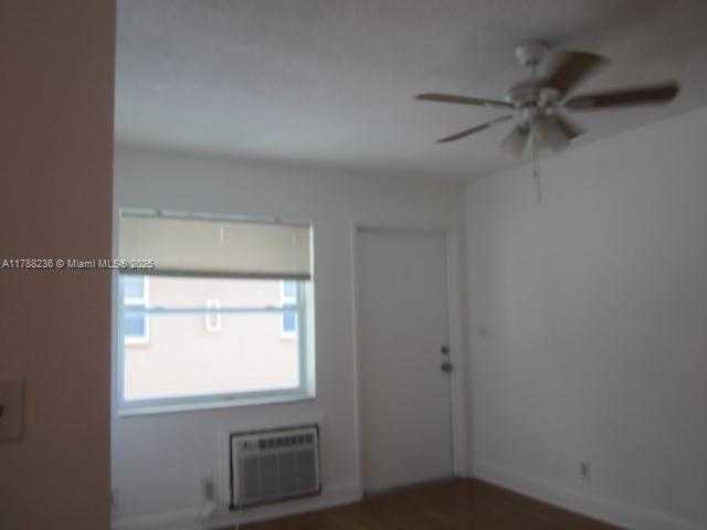 Small Image of Pompano Beach Number 52