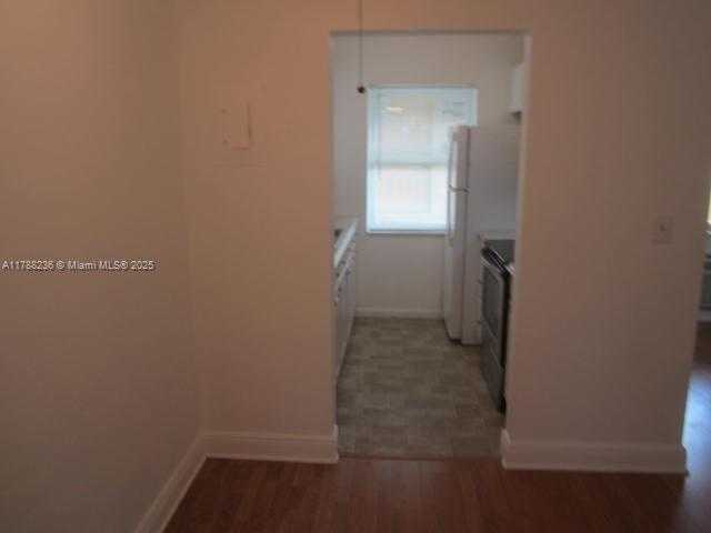 Small Image of Pompano Beach Number 61