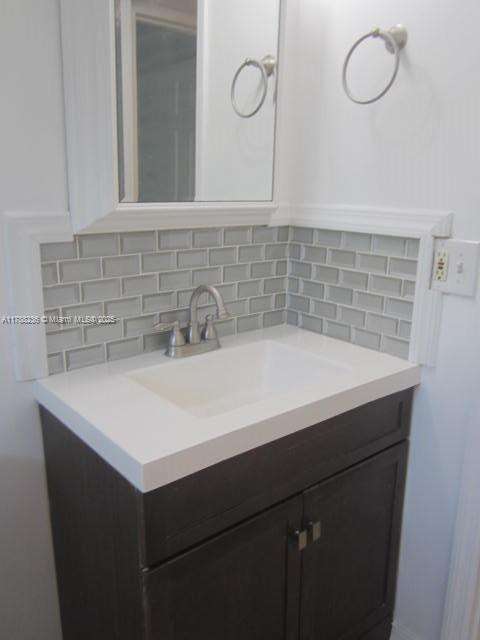 Small Image of Pompano Beach Number 69