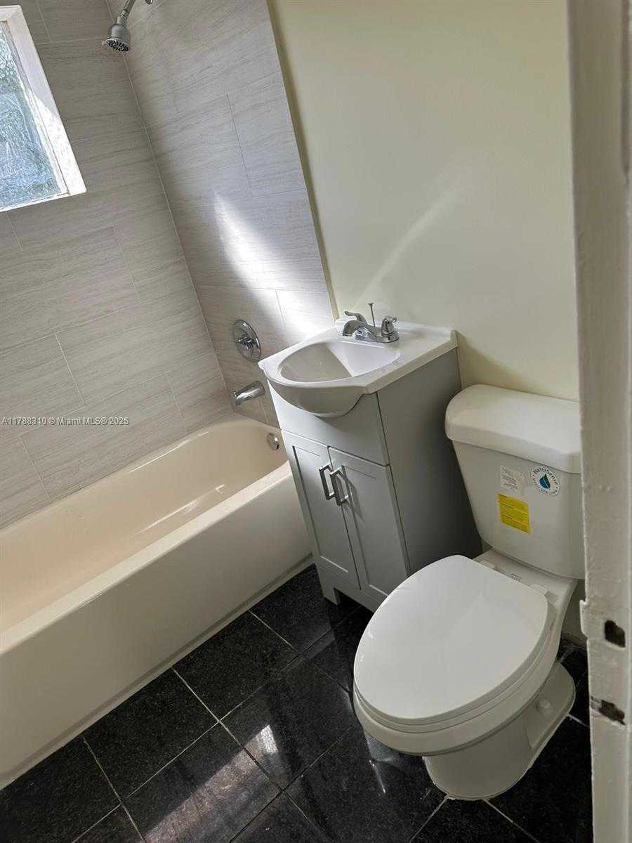 Small Image of 417 SOUTH WEST 3RD ST #2, Hallandale Beach Number 29