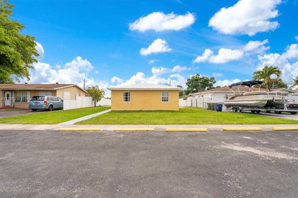 Small Image of 417 SOUTH WEST 3RD ST #2, Hallandale Beach Number 30