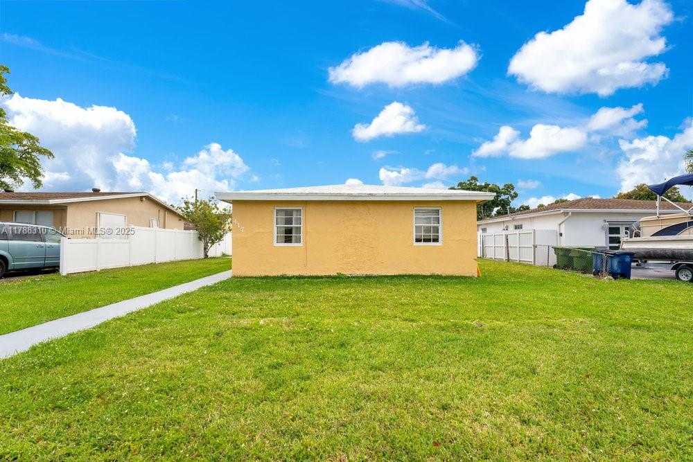 Small Image of 417 SOUTH WEST 3RD ST #2, Hallandale Beach Number 33