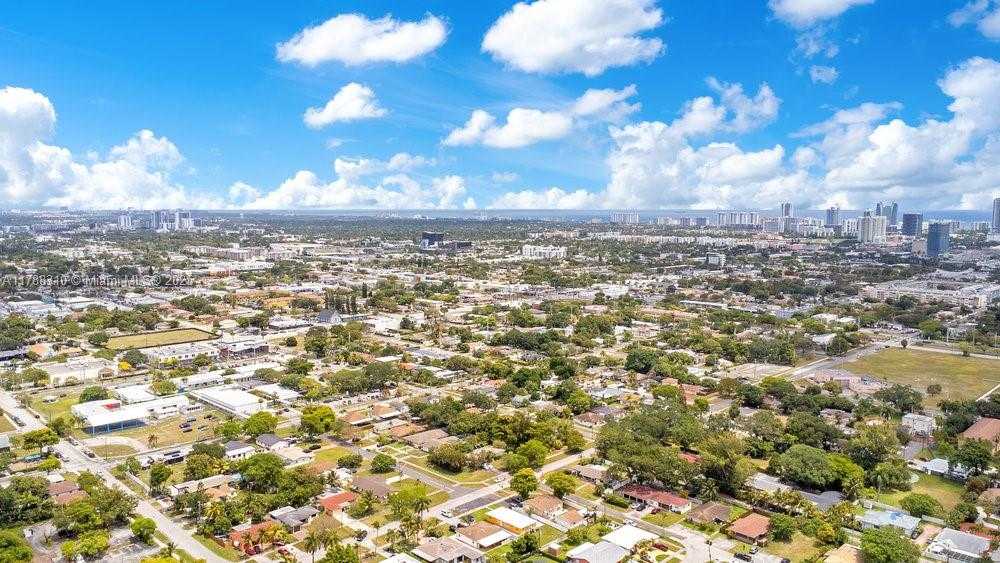 Small Image of 417 SOUTH WEST 3RD ST #2, Hallandale Beach Number 38