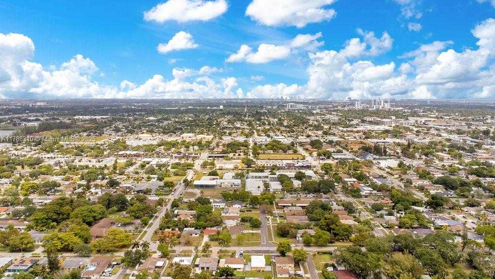 Small Image of 417 SOUTH WEST 3RD ST #2, Hallandale Beach Number 39