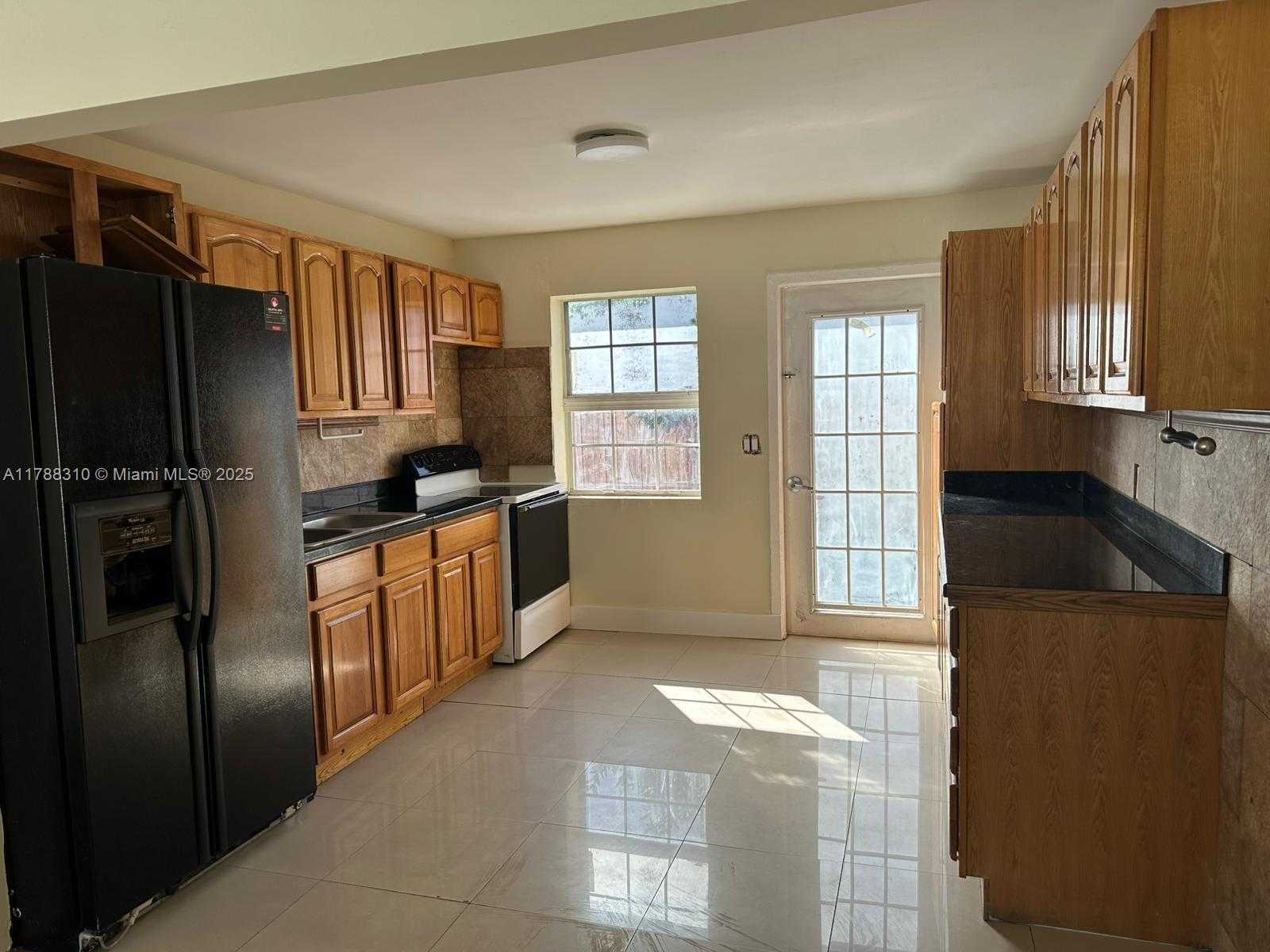 Small Image of 417 SOUTH WEST 3RD ST #2, Hallandale Beach Number 4