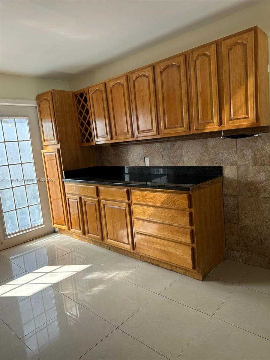 Small Image of 417 SOUTH WEST 3RD ST #2, Hallandale Beach Number 5